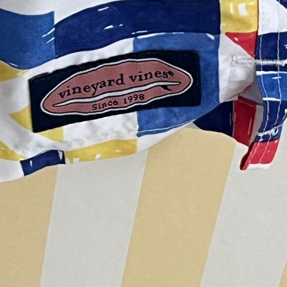 Youth Vineyard Vines Bathing suit/swim trunks - Picture 4 of 9
